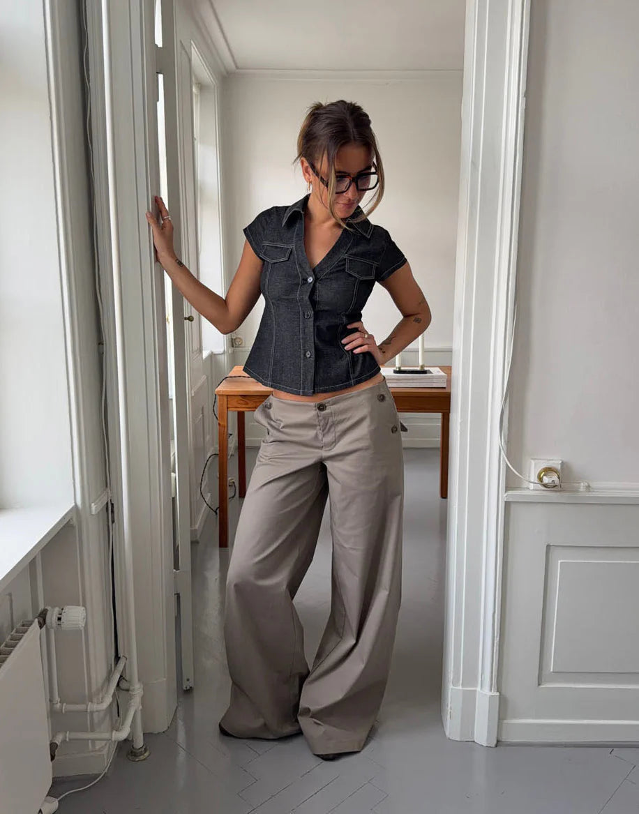 Maison Vea - Trousers with button details